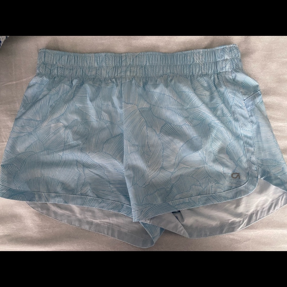 gap athletic shorts 🦋